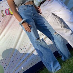 Straight/Wide Leg Jeans